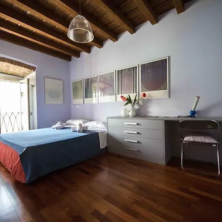 Bed and breakfast Fleur De Lis 2*